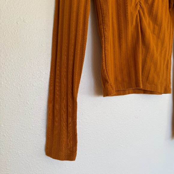 Forever 21 Mustard Yellow Long Sleeve Camisole Small - Picture 4 of 5